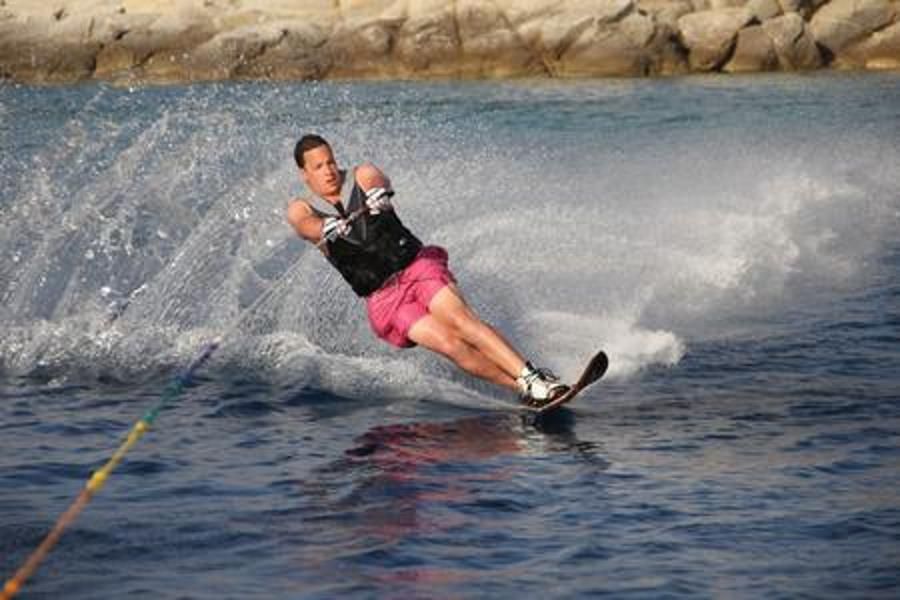 Wakeboarding/ Waterski – Ios Boat Tours